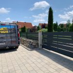 Fachgerechte Montage eines Zauns durch Experten in Lebring